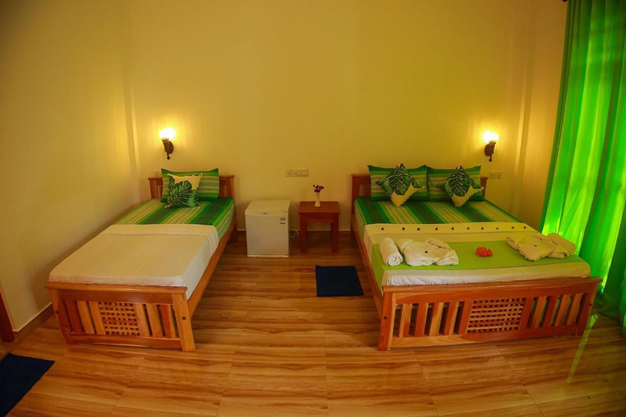 Yala Safari River View Hotel 蒂瑟默哈拉默 外观 照片