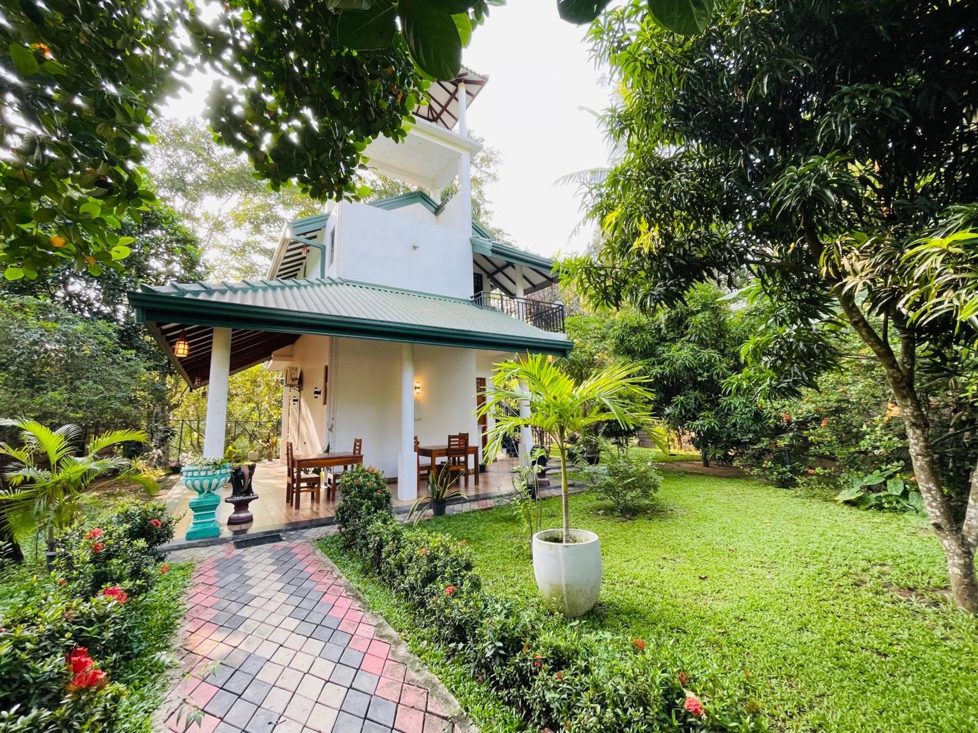 Yala Safari River View Hotel 蒂瑟默哈拉默 外观 照片