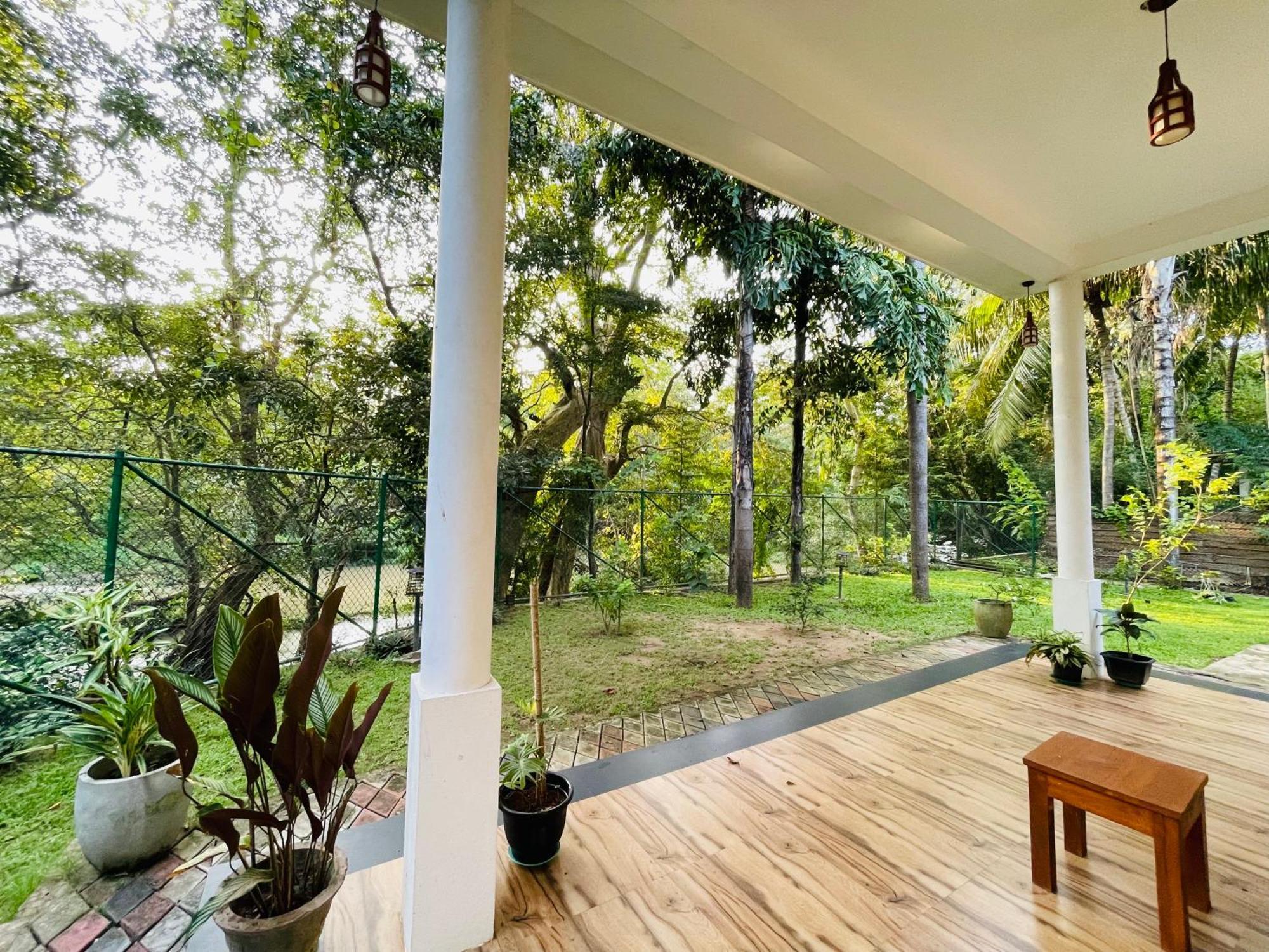 Yala Safari River View Hotel 蒂瑟默哈拉默 外观 照片