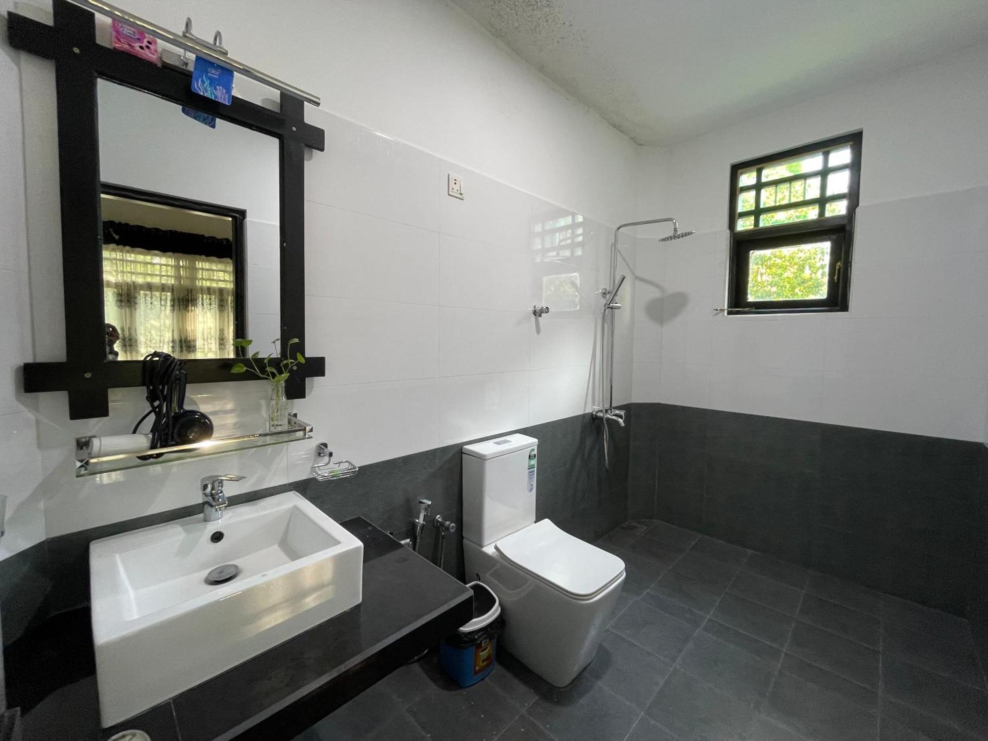 Yala Safari River View Hotel 蒂瑟默哈拉默 外观 照片