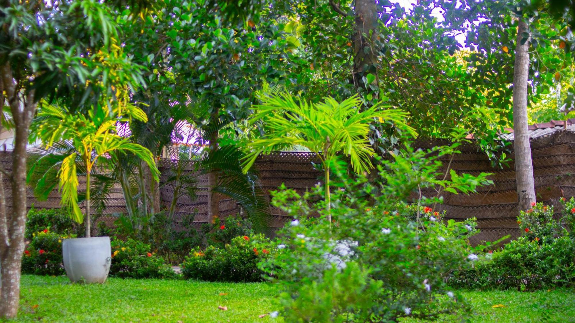 Yala Safari River View Hotel 蒂瑟默哈拉默 外观 照片