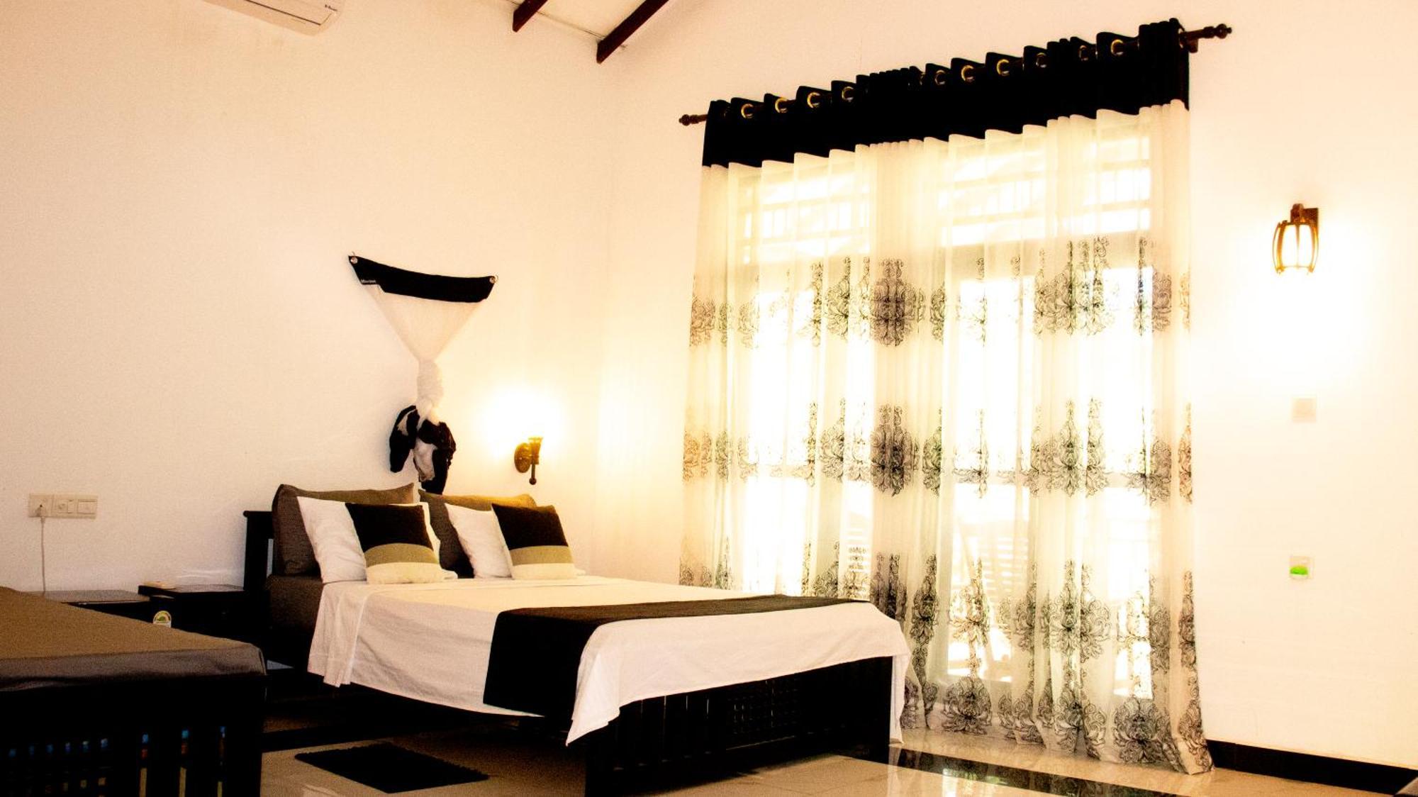 Yala Safari River View Hotel 蒂瑟默哈拉默 外观 照片