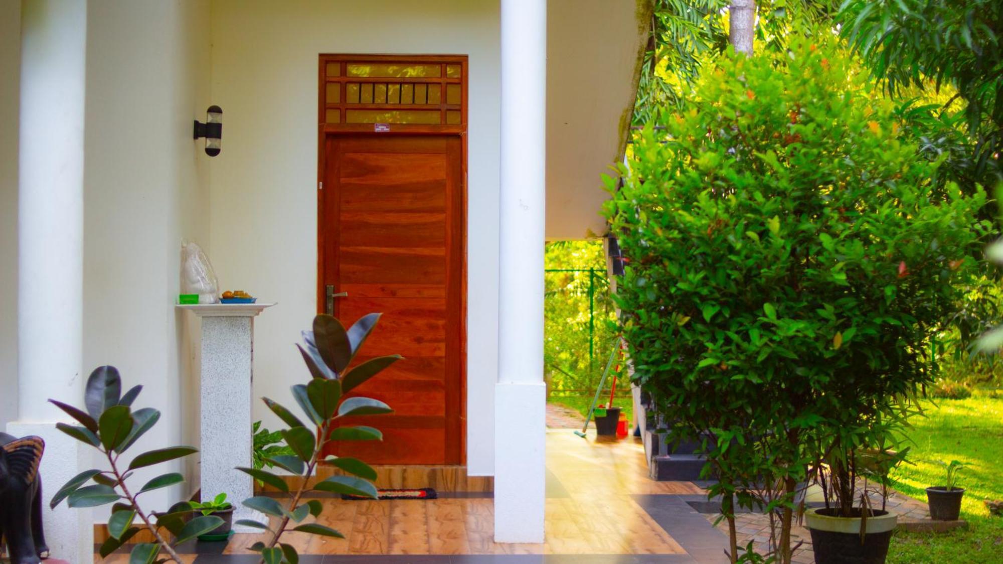 Yala Safari River View Hotel 蒂瑟默哈拉默 外观 照片