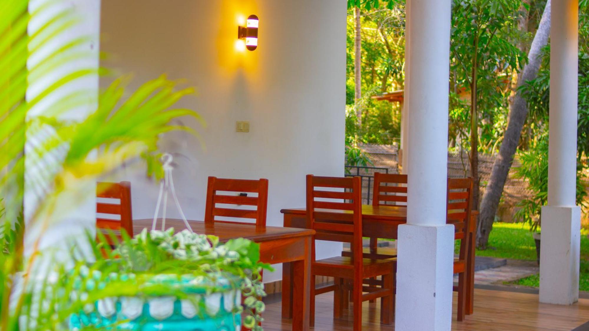 Yala Safari River View Hotel 蒂瑟默哈拉默 外观 照片