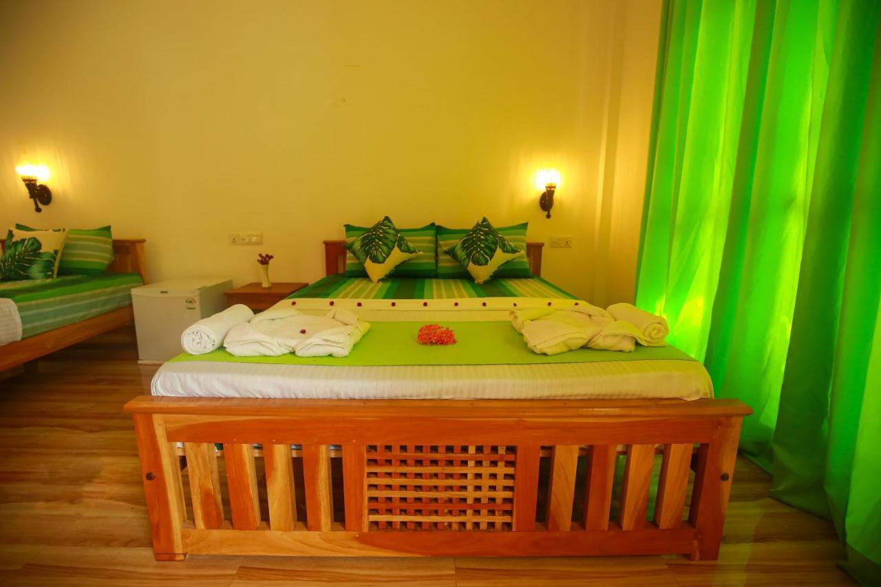 Yala Safari River View Hotel 蒂瑟默哈拉默 外观 照片