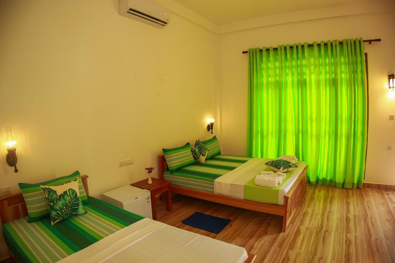 Yala Safari River View Hotel 蒂瑟默哈拉默 外观 照片